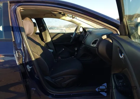 2015 Dodge Dart Sxt z USA, uszkodzony, nr VIN 1C3CDFBB9FD172522